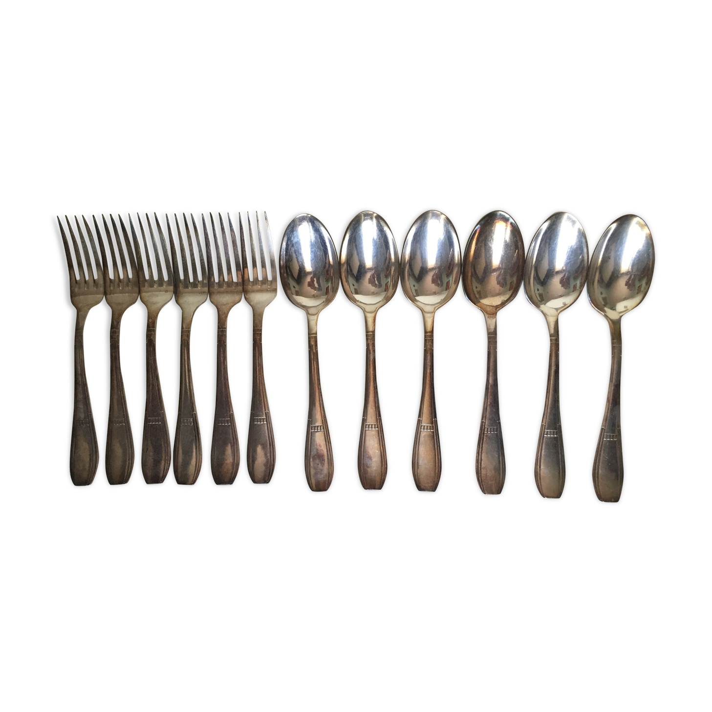 Set of 12 silver metal cutlery