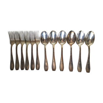 Set of 12 silver metal cutlery