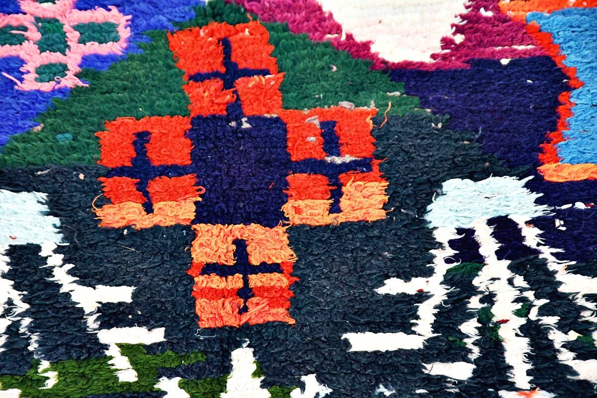 Moroccan Berber carpet Boucherouite 273 x 124 cm Excellent condition