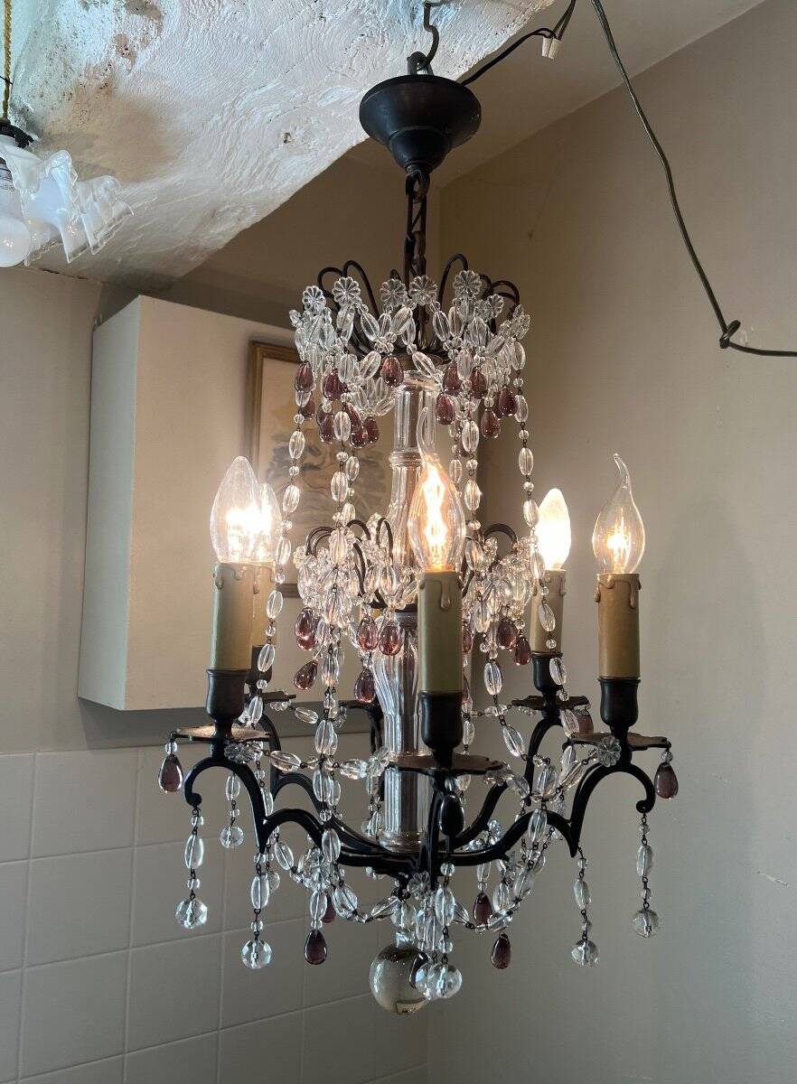 Lustre with coloured pendants