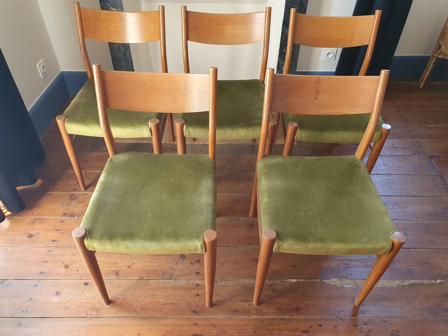 5 Italian chairs