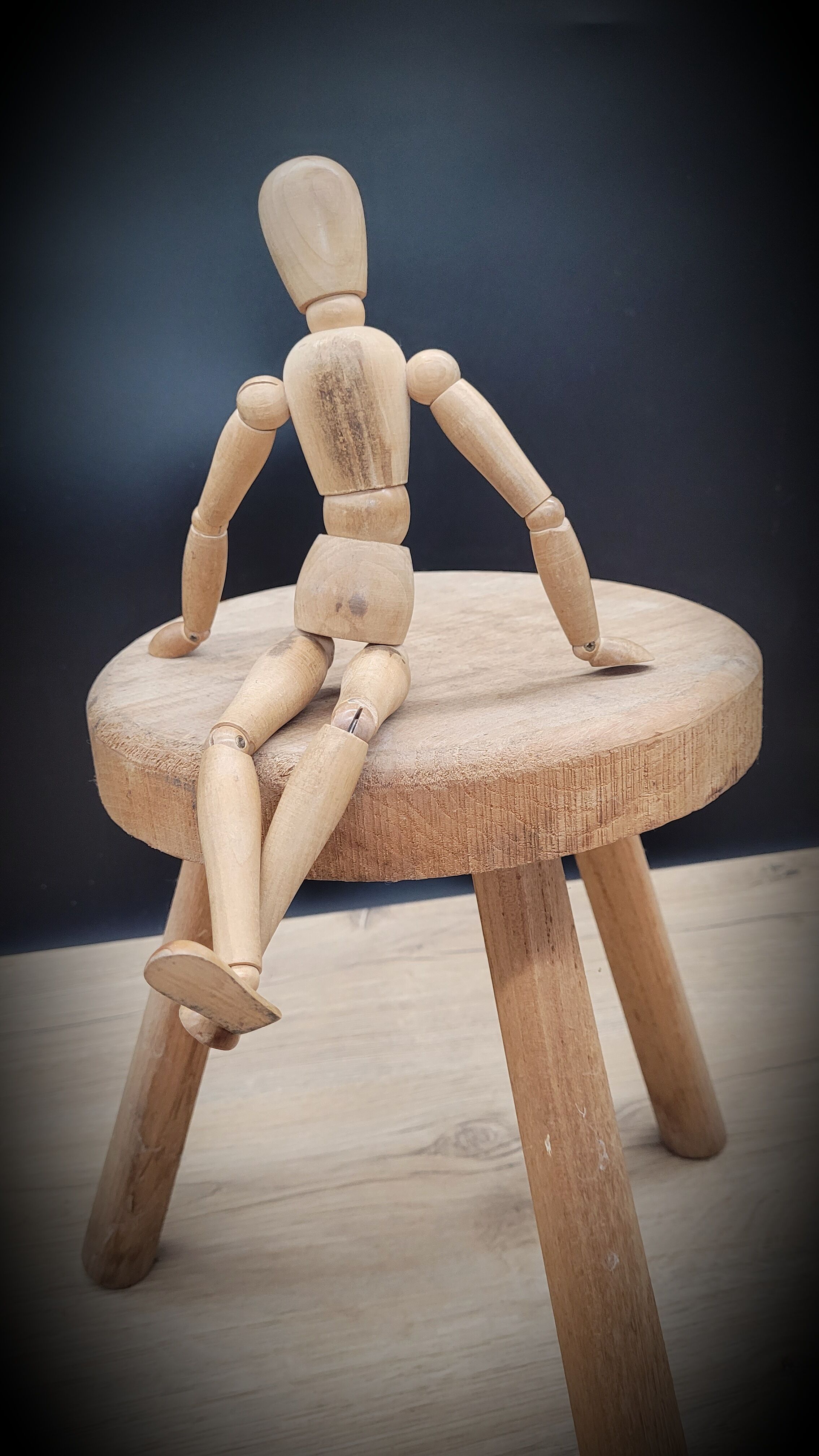 Light shepherd stool