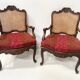 Paire de fauteuils de style Régence en bois naturel XIX siècle