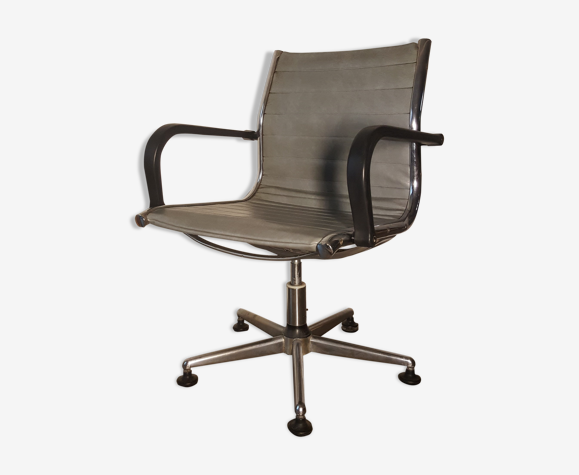 Office chair 70