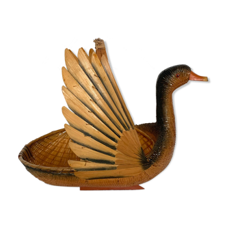 Wicker basket swan