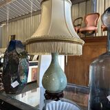 Porcelain base table lamp