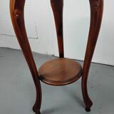 Pedestal table