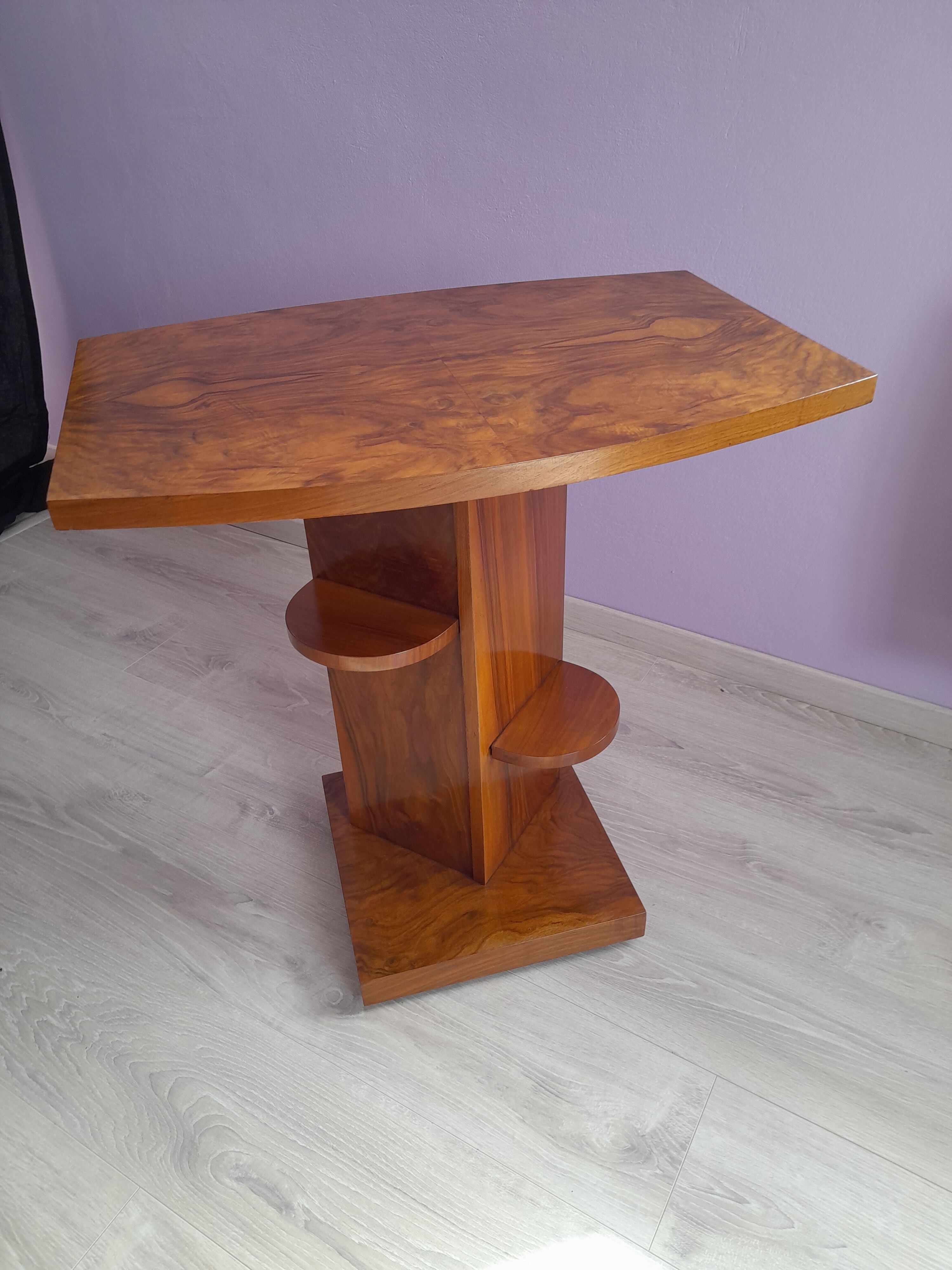 Art deco table