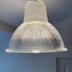 Lustre Suspension Holophane vintage des années 50/60 style industriel, verre strillé transparent