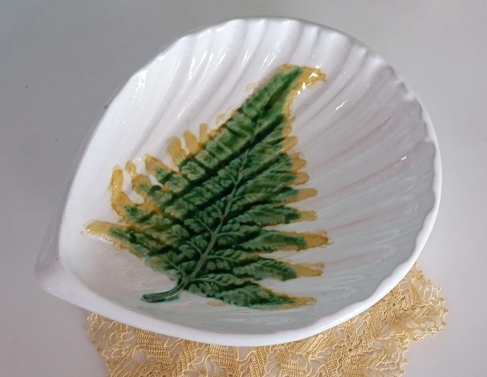 Vintage Portuguese Majolica Shell Dish with Fern Leaf