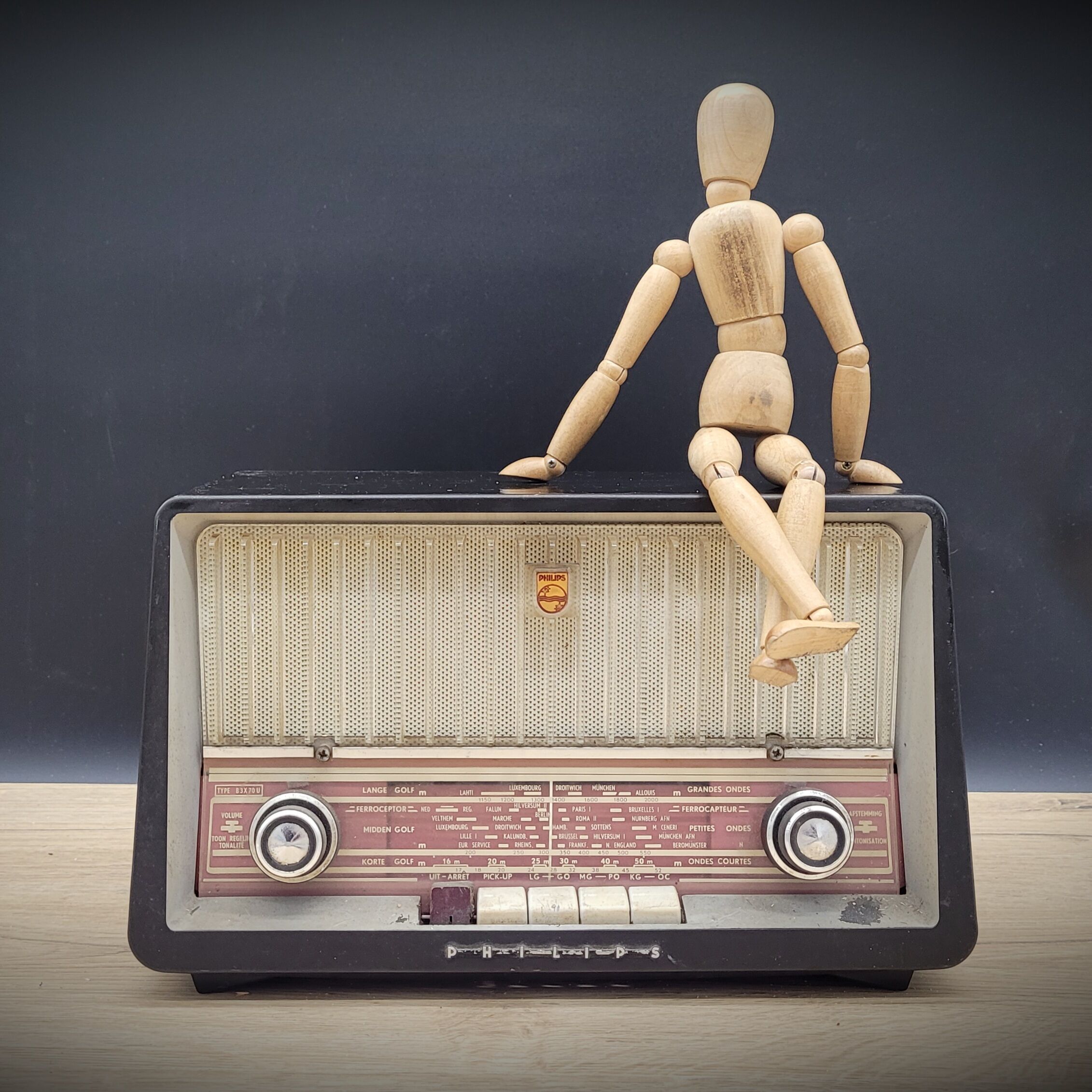 Radio Philips bakelite