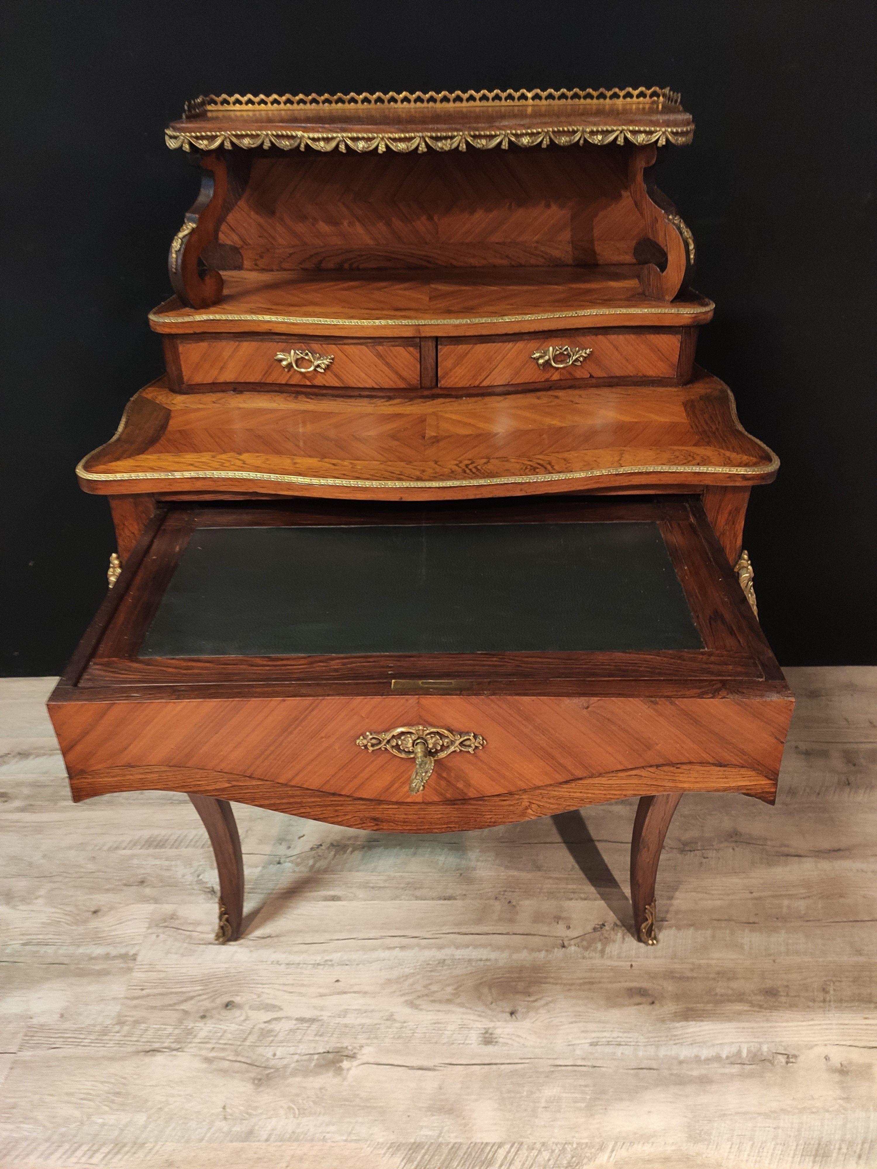 Bonheur du jour en marqueterie Napoléon III