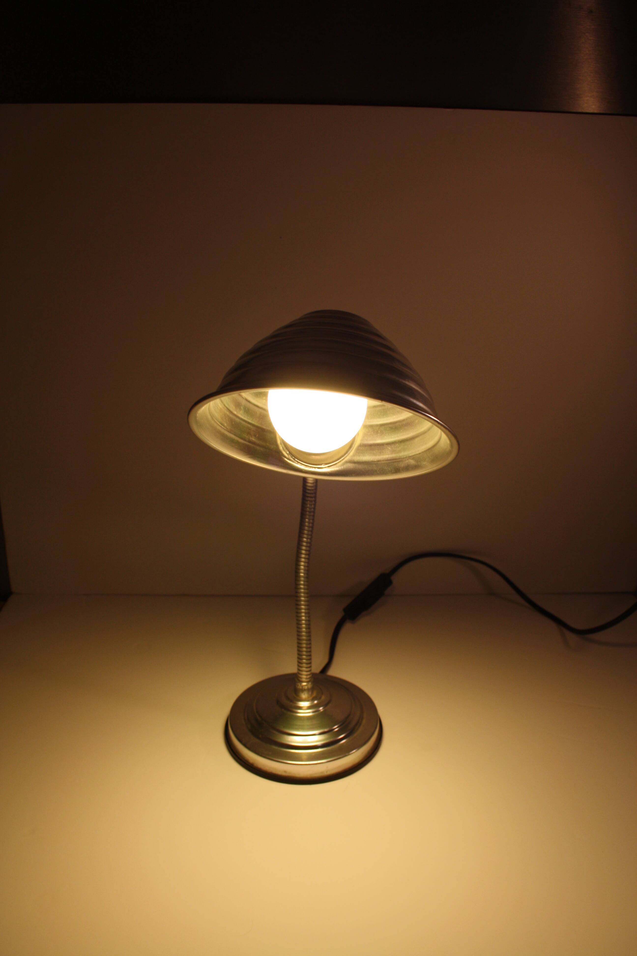 Vintage articulated desk lamp