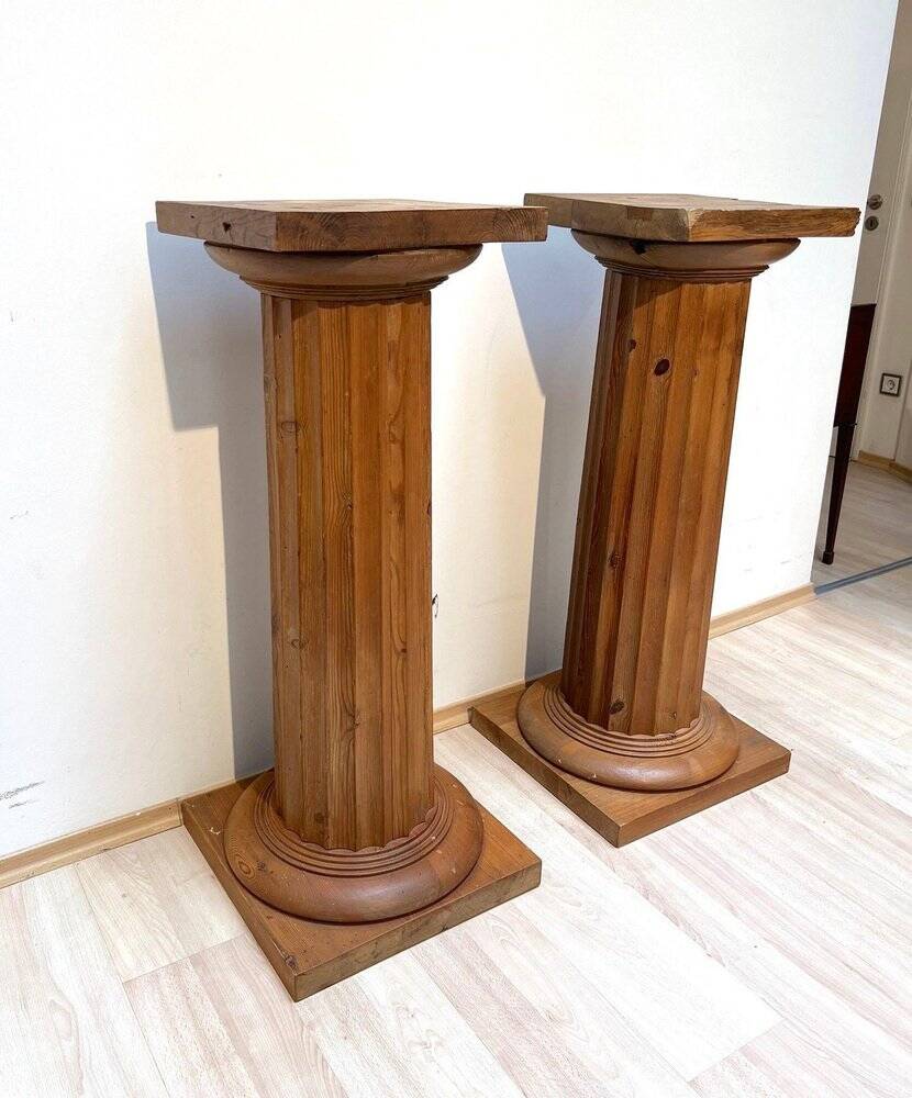 Large French Neoclassical Columns in Pine Wood, 1910, Set of 2