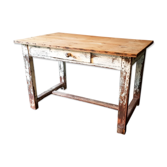 Farm table