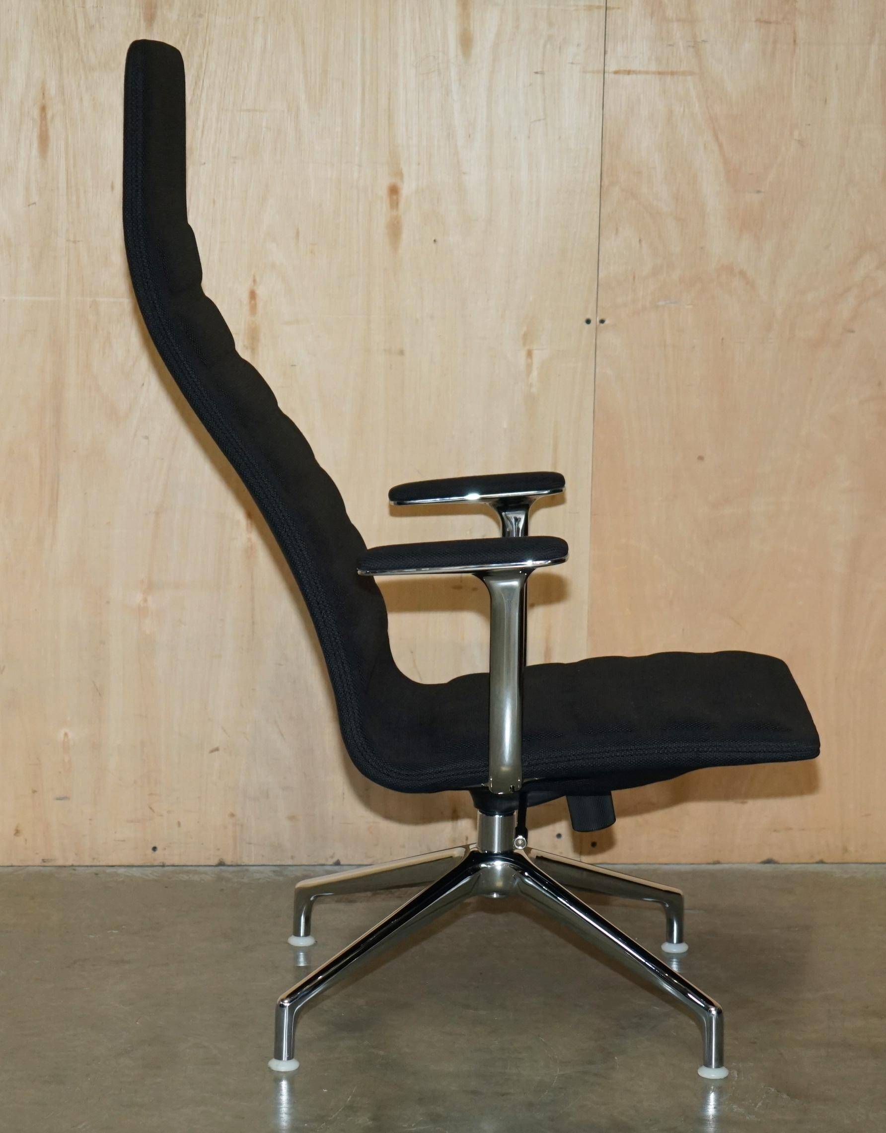 Pair of Cappellini Lotus lounge chairs by Jasper Morrison