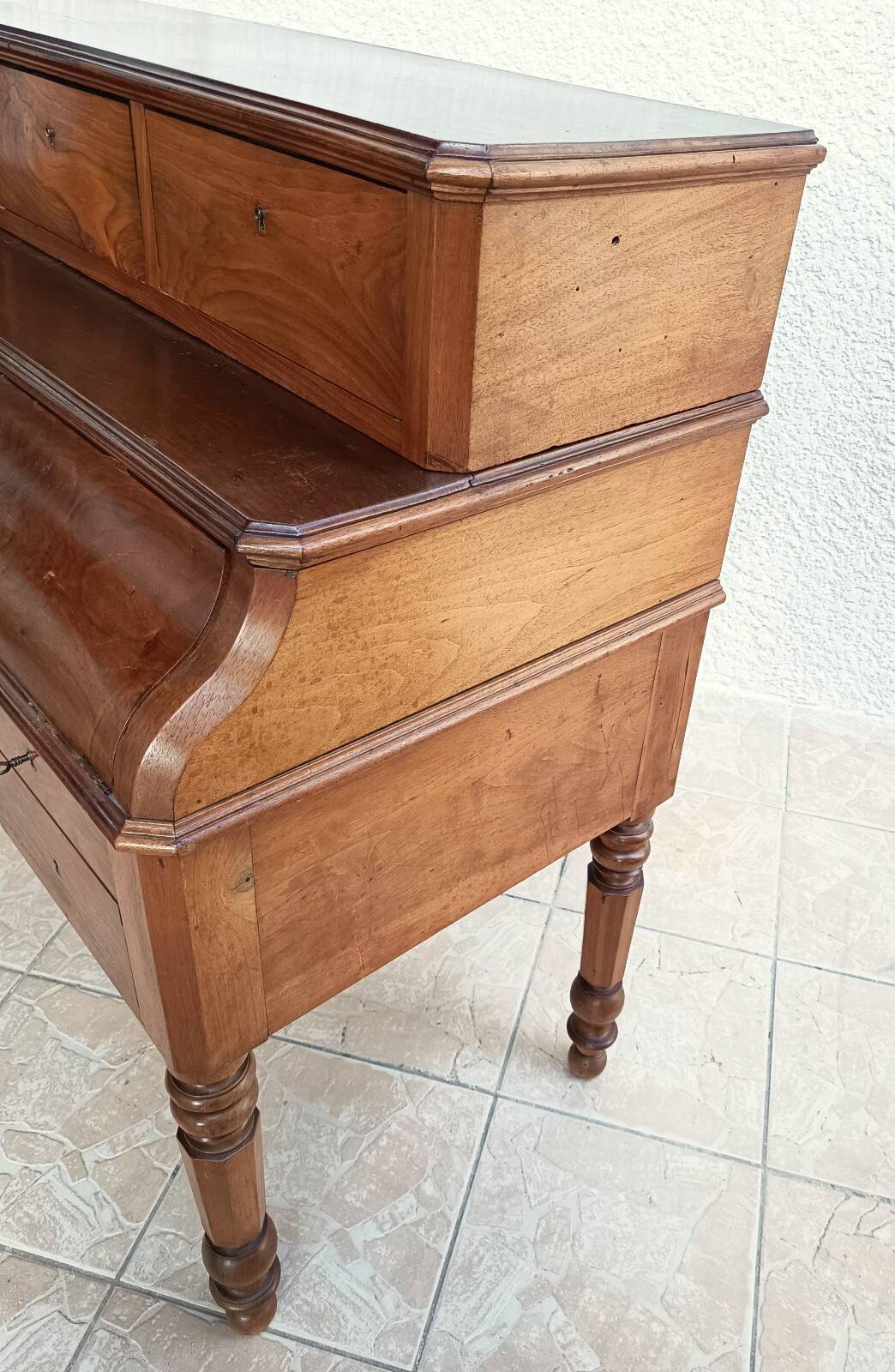 Bureau à cylindre Louis Philippe en noyer époque 19ème