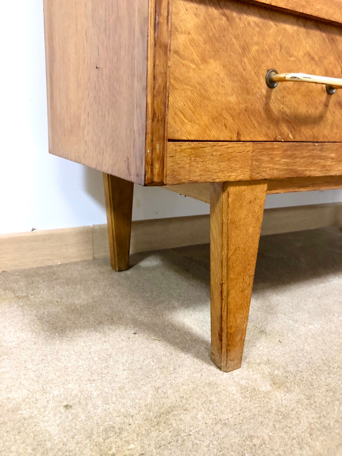 Scandinavian buffet secretary