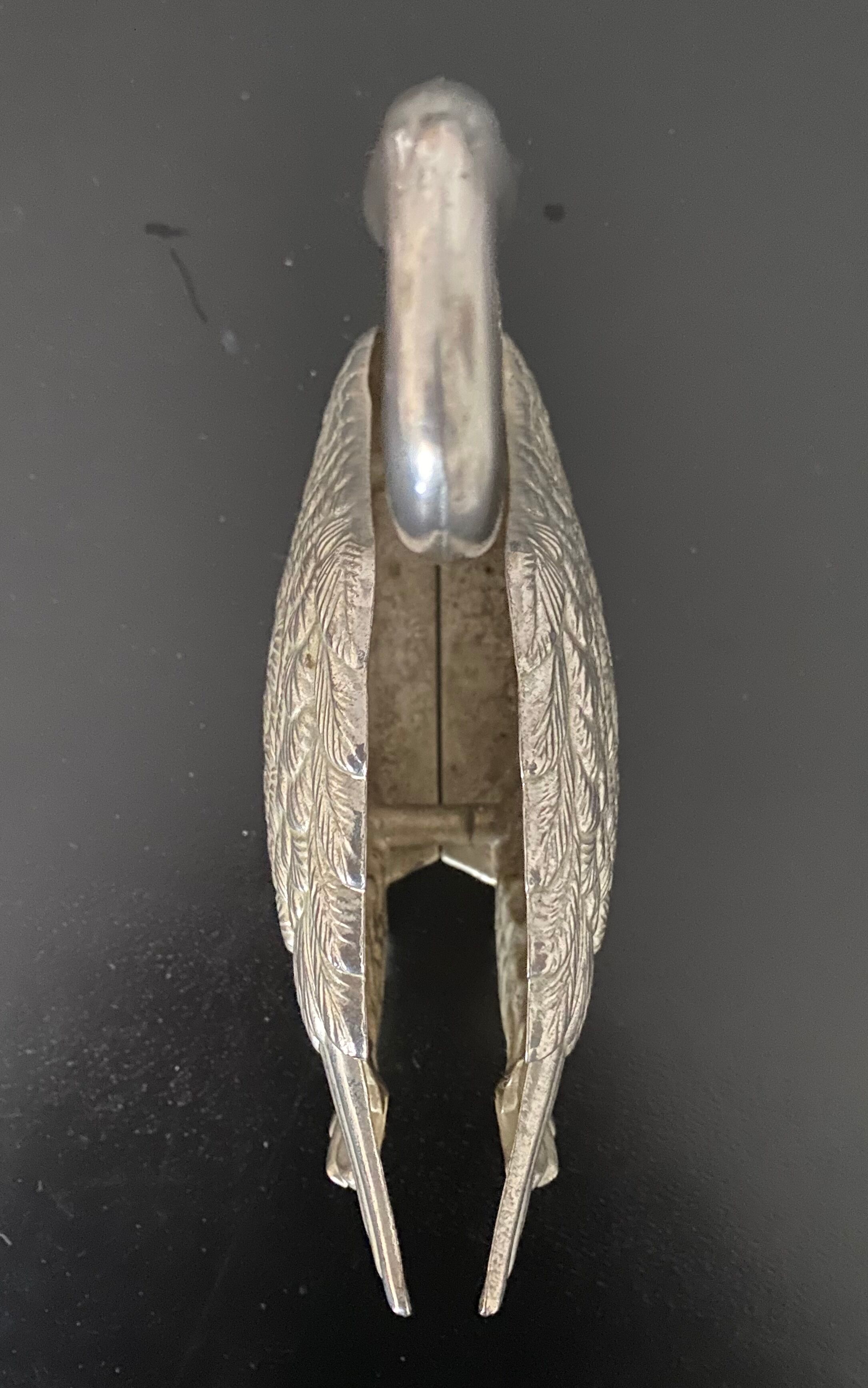 1 letter holder shape swan