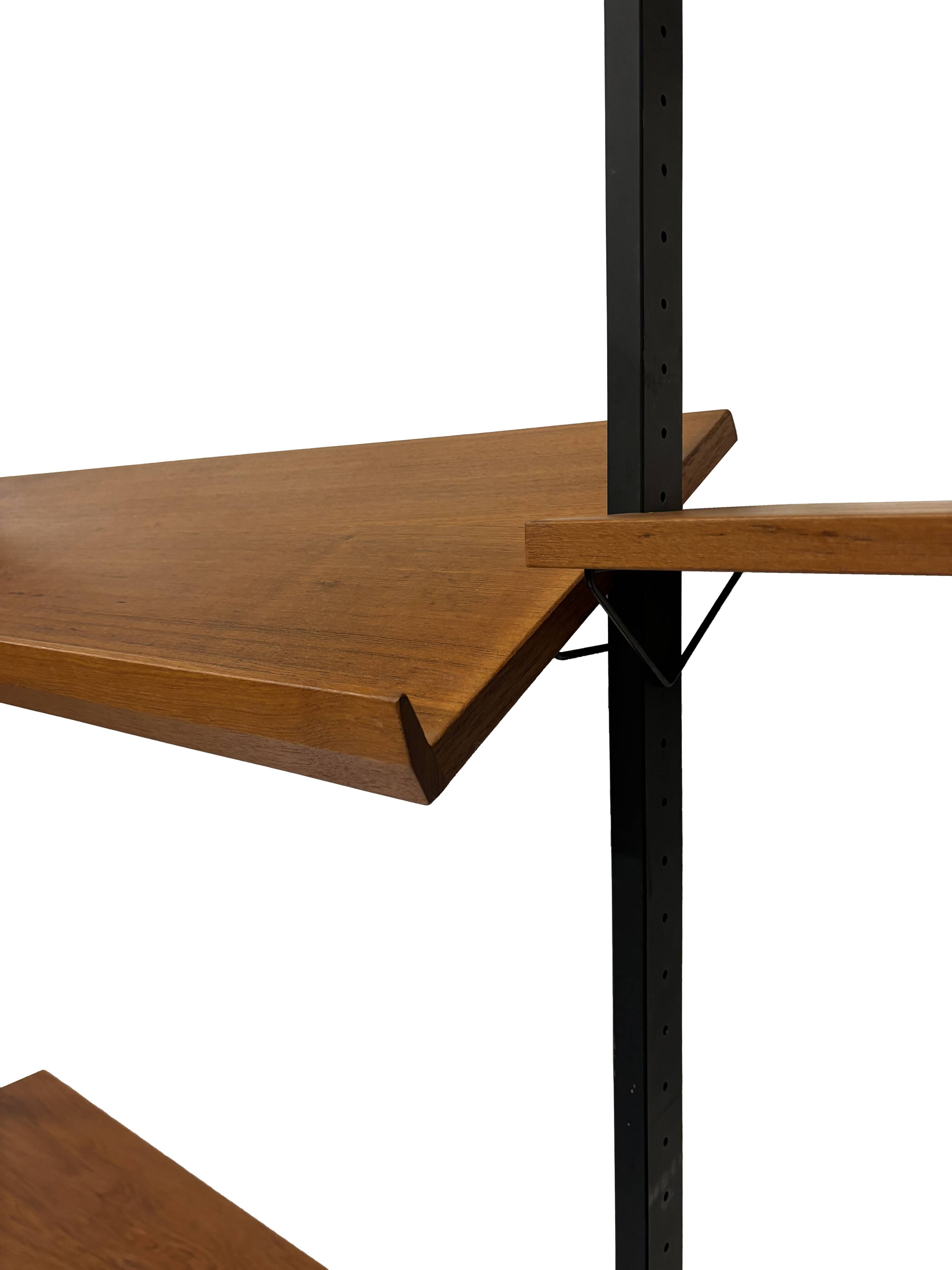 Système mural vintage Étagères murales Olof Pira Suède 1960 Design en teck