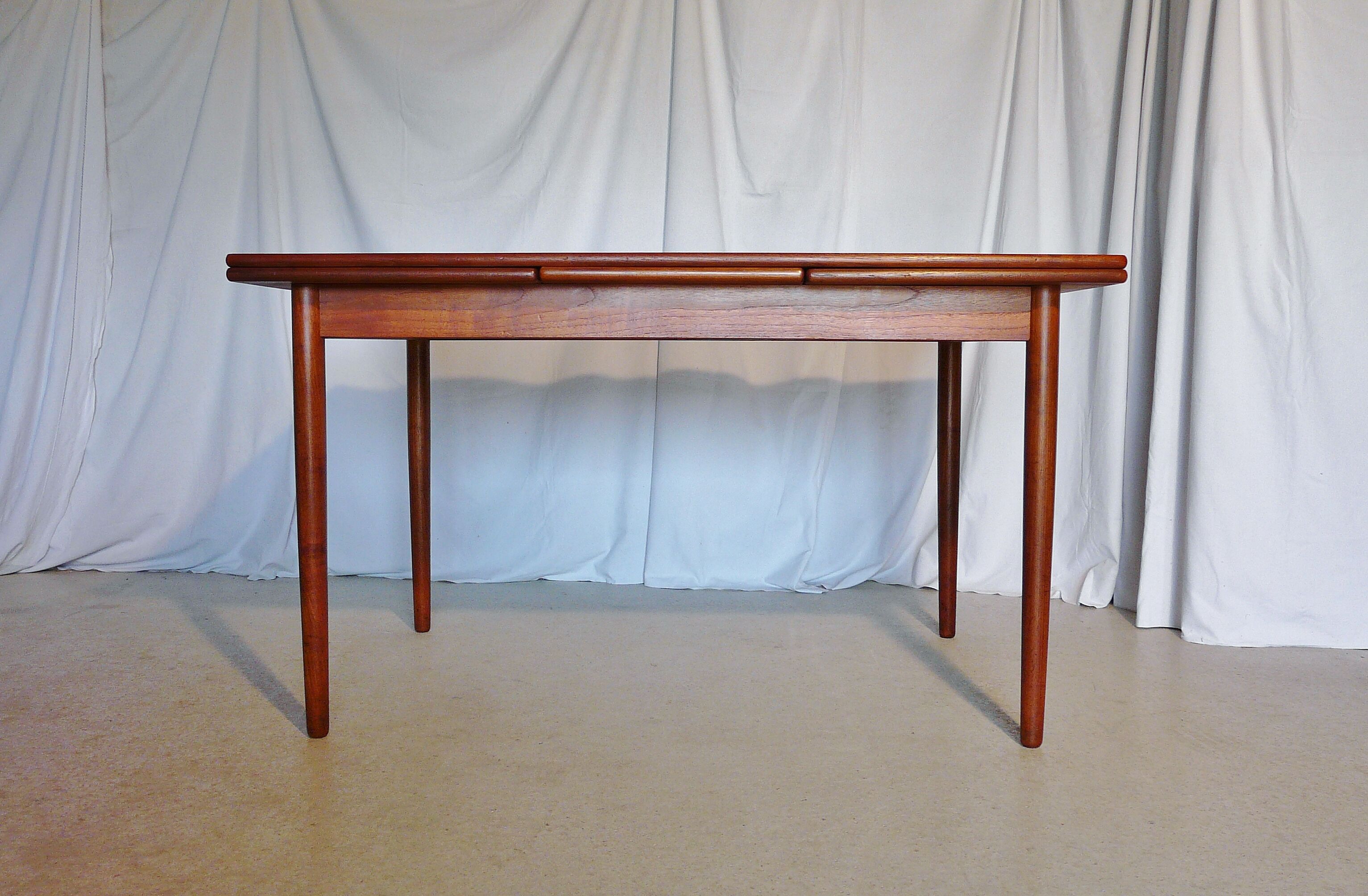 Verner Pedersen Danish teak expandable table