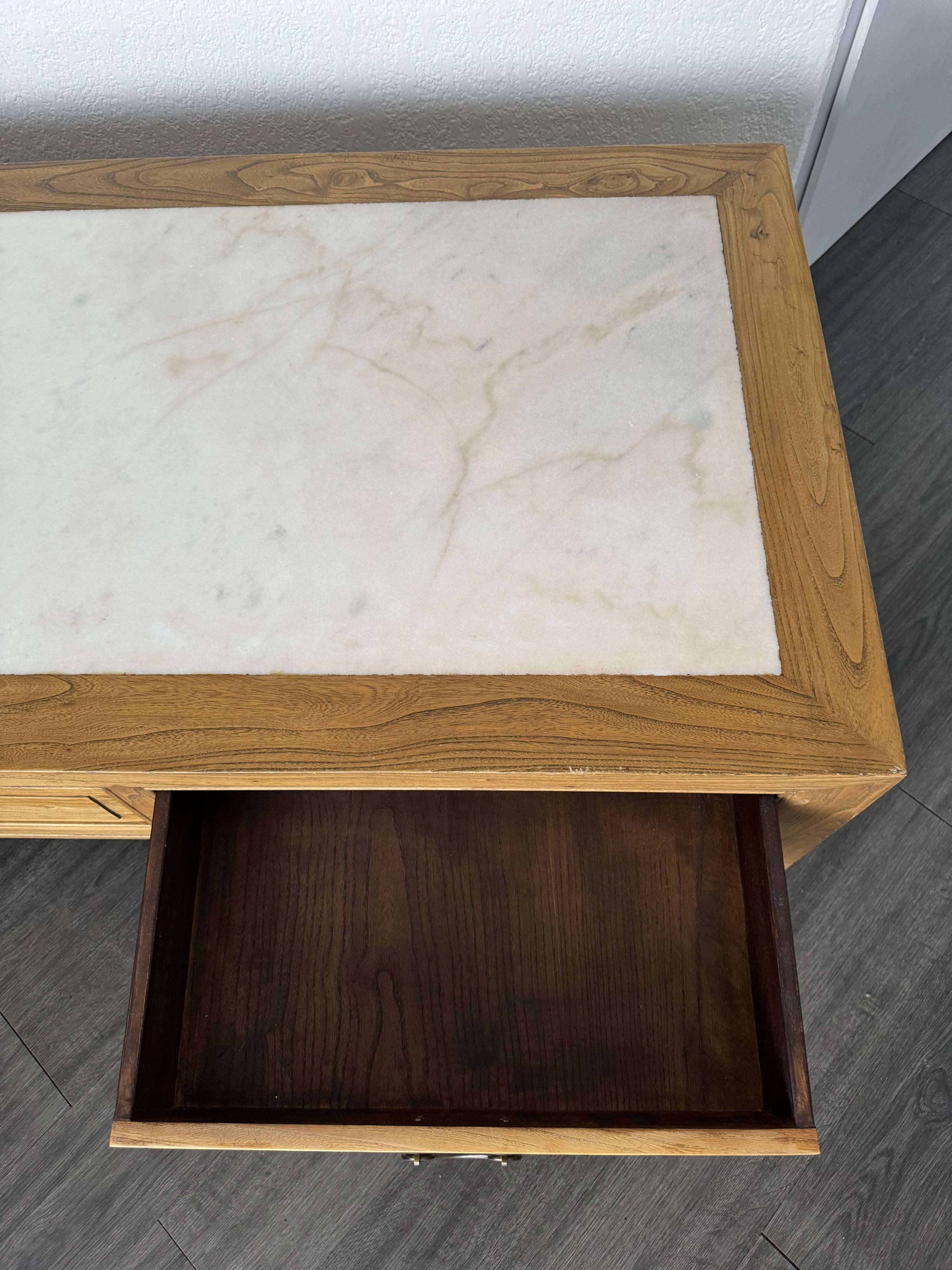 Table basse vintage en bois (chêne massif) et marbre