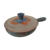 Ceramic dish by Juliette Derel