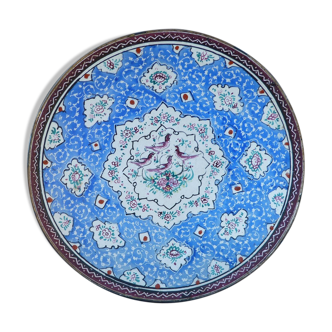 Assiette décorative en métal émaillé bleue avec motifs oiseaux