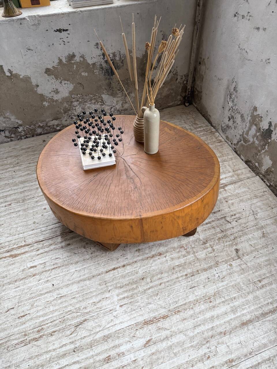 Brutalist coffee table "round log" XL