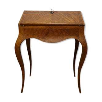 Bureau dos d'âne Louis XV marqueté en bois de rose