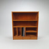 Maison Regain Style Pine Audio Cabinet, années 1970