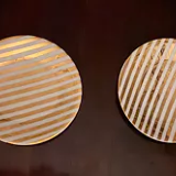 Suite of 4 golden plates