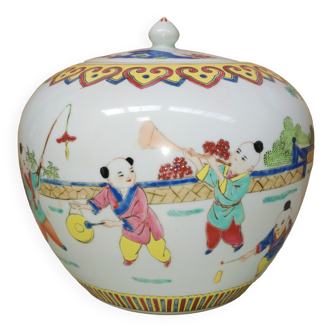 Ancien pot à gingembre / thé , vase en porcelaine de chine , superbe décor enfants