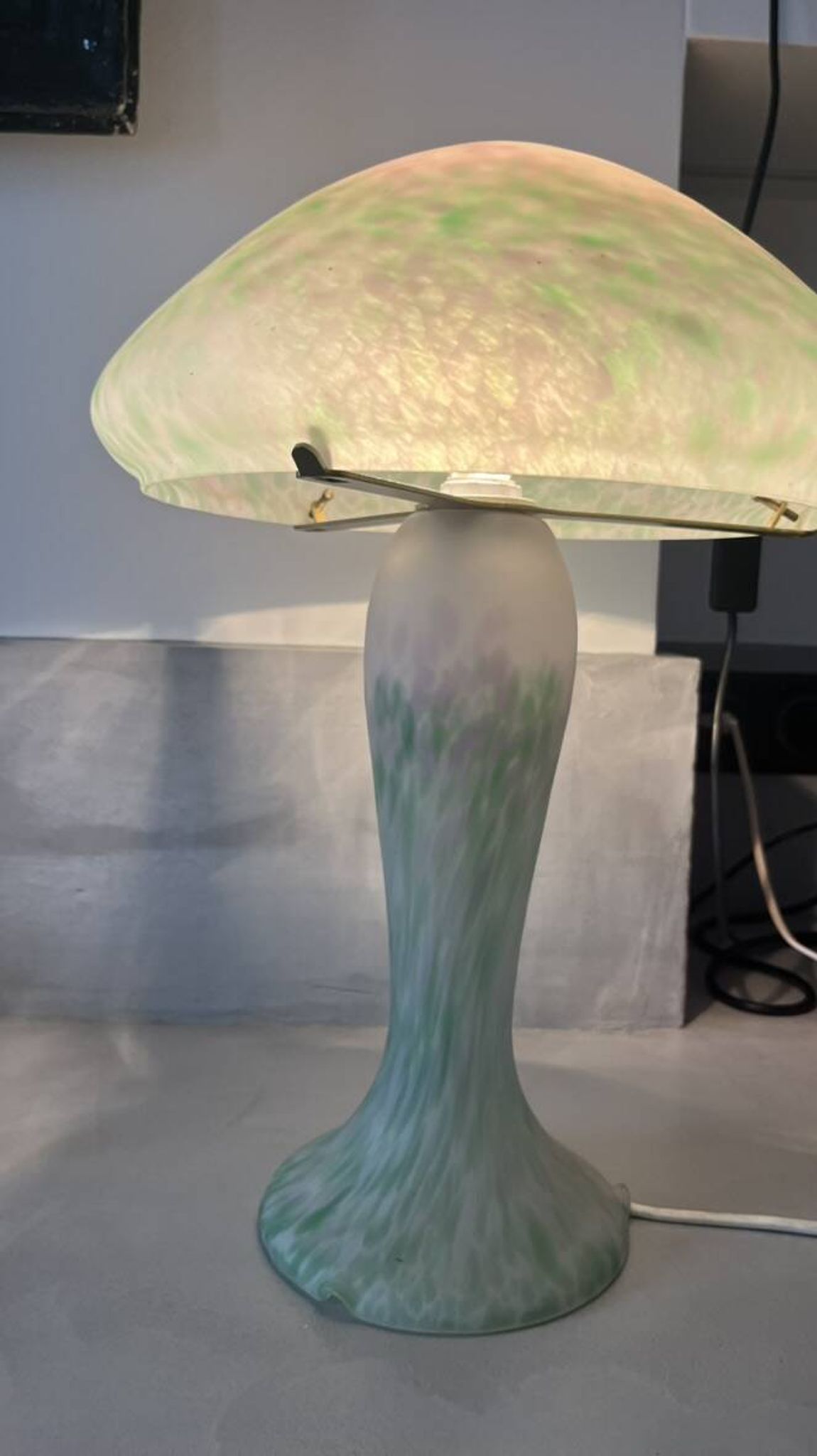 Grey-green mushroom lamp in glass