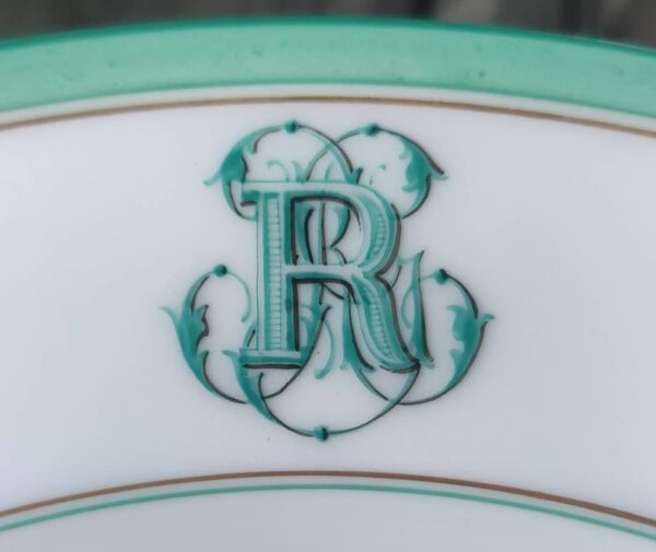 Ancien Service Vaisselle Porcelaine De Paris/monogramme R