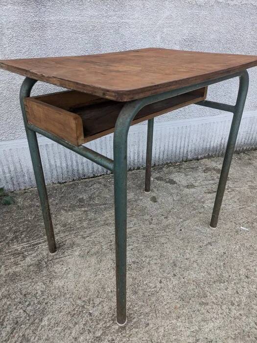 Adult desk
