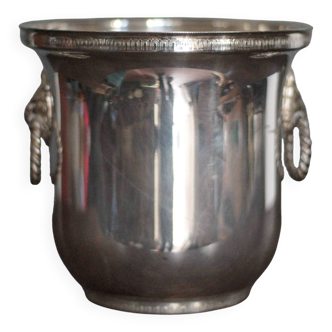 Vintage champagne bucket, silver-plated metal champagne bucket with lion's head.