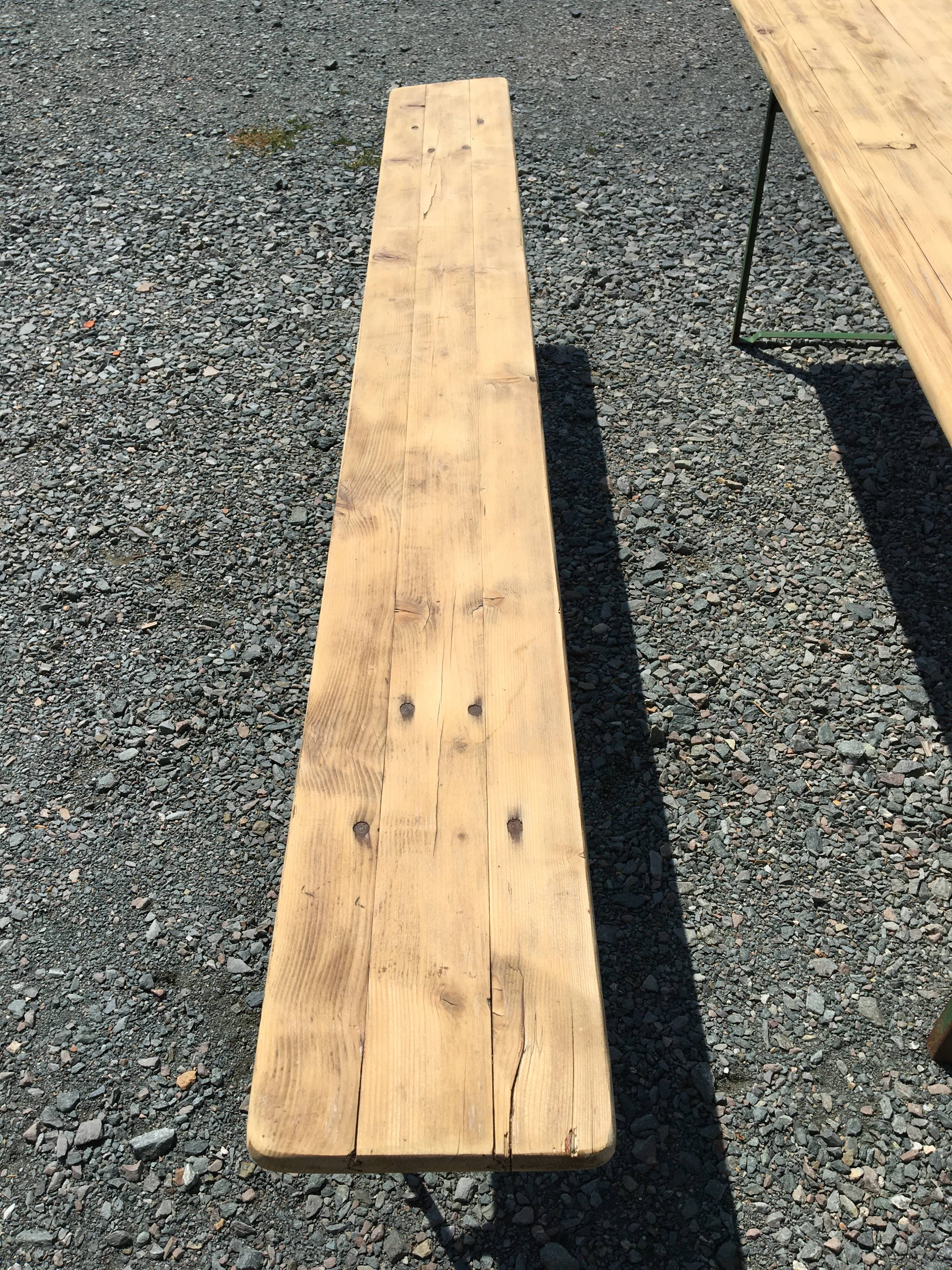 Guinguette table and its 2 benches