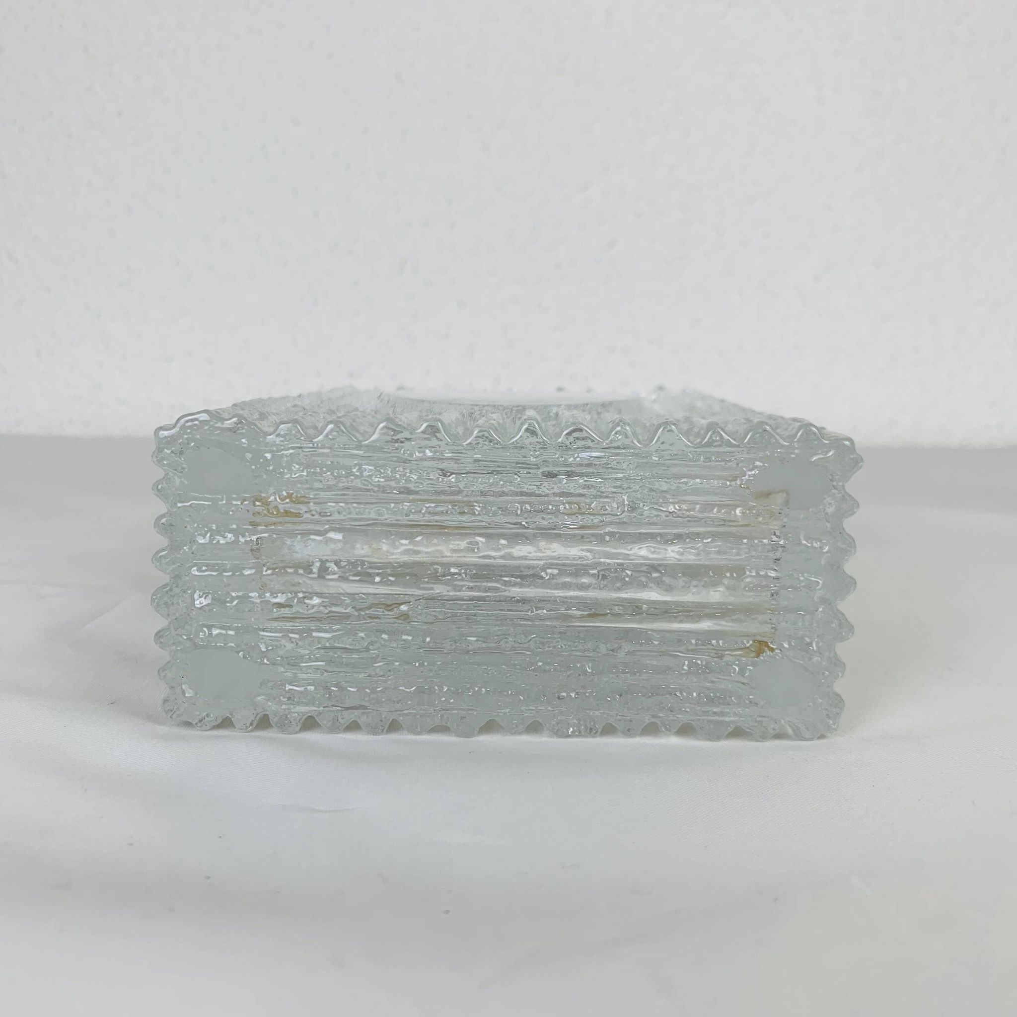 Daum vase, Cratère model, crystal, 1970s