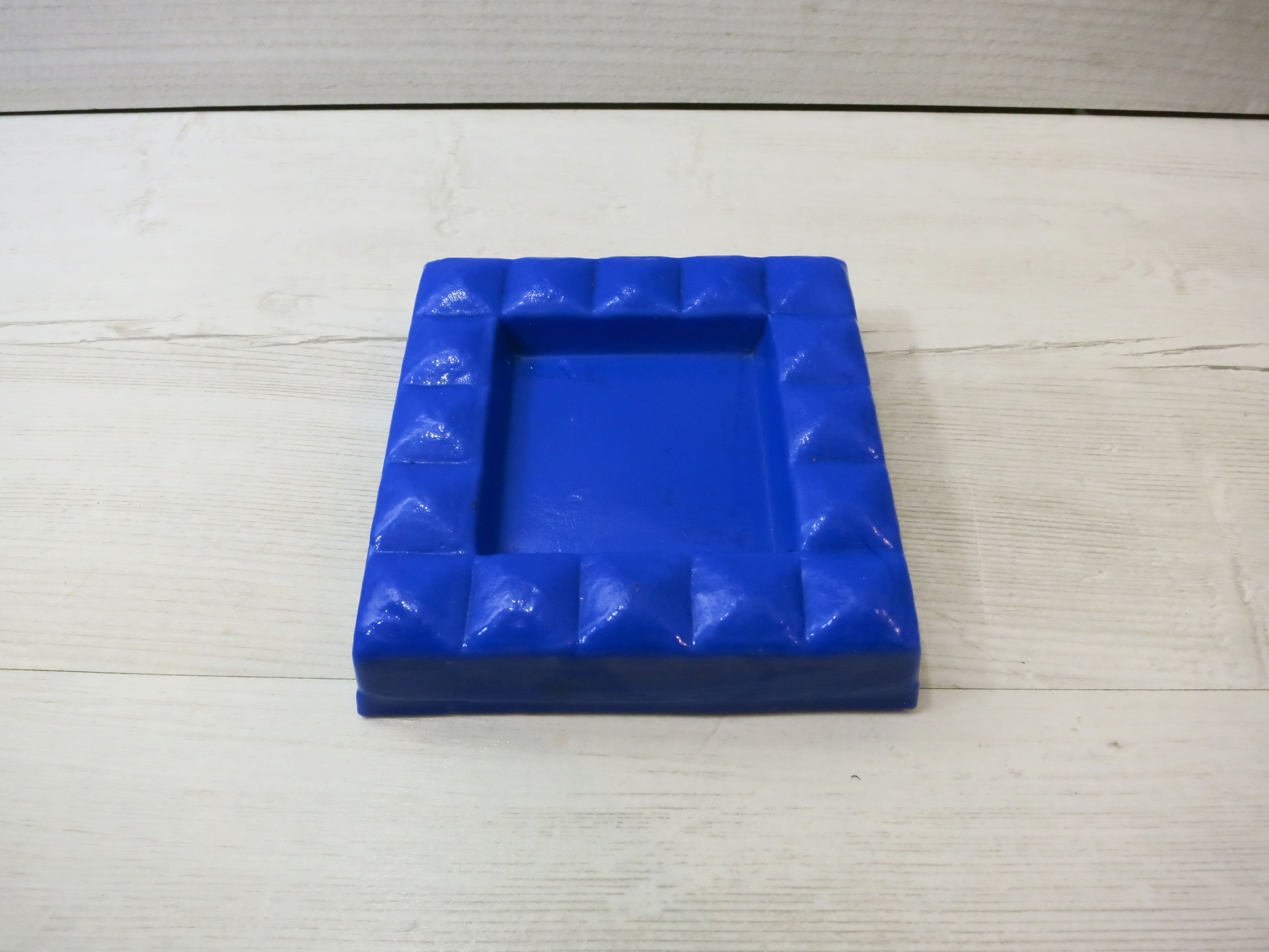 Advertising ashtray, ceramic, DOUZIES tiles, Maubeuge, france