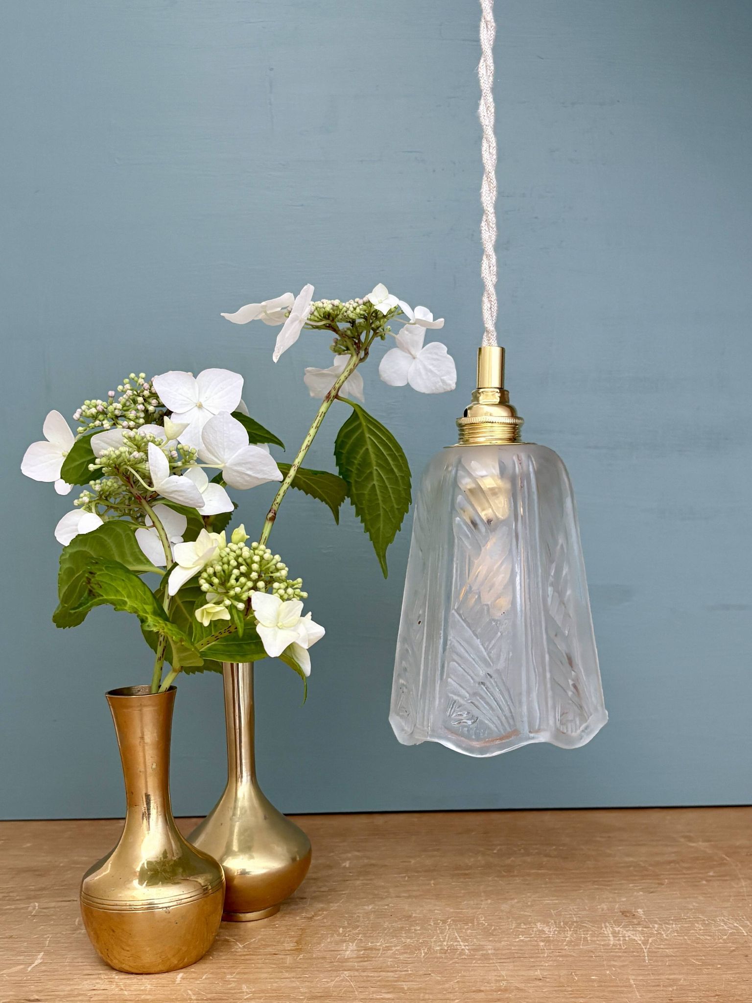 Vintage art deco frosted glass tulip pendant light