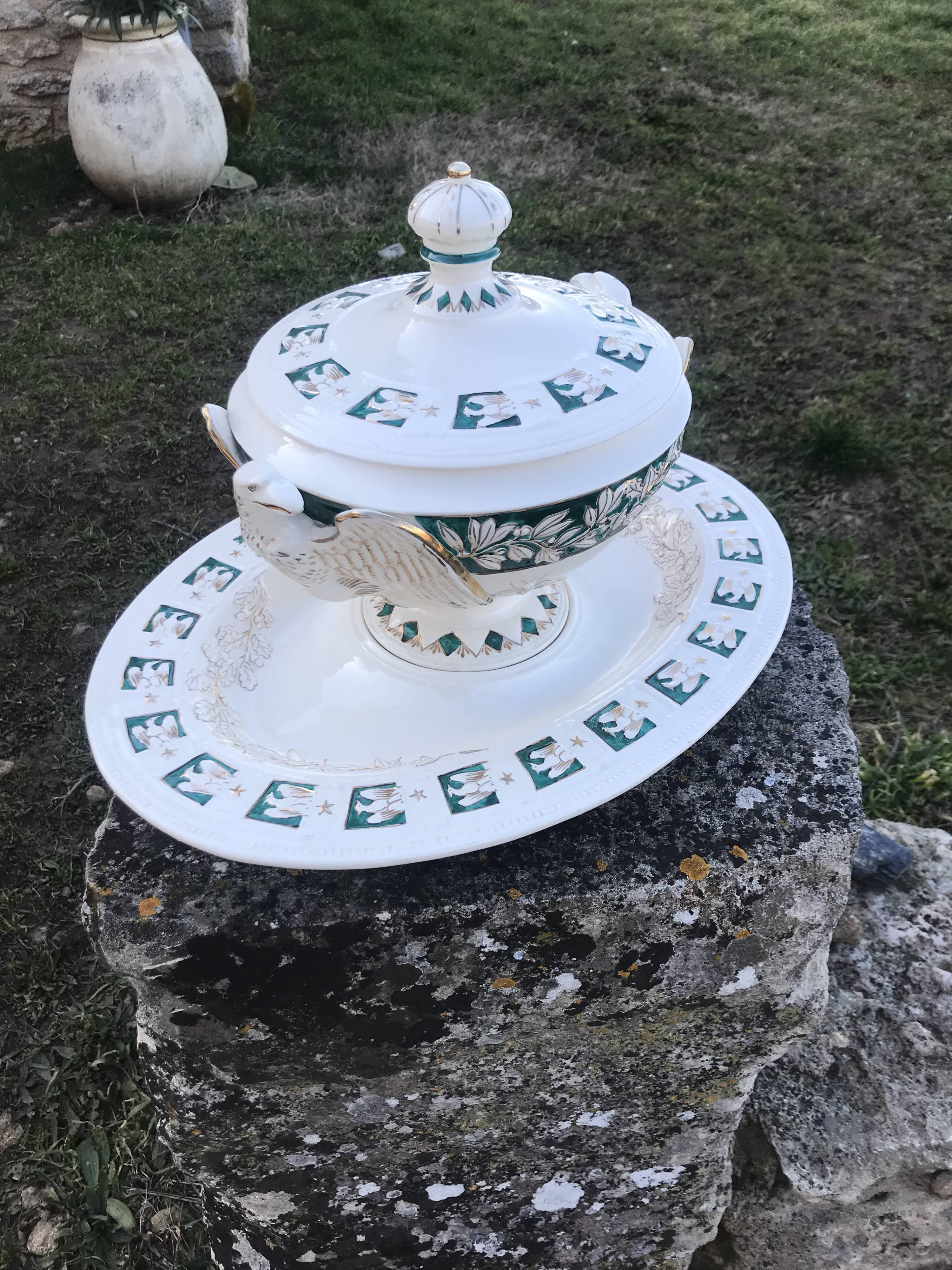 Soup bowl and serving dish empire style