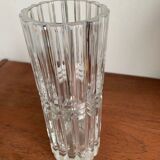 Vase vintage en verre sculpté