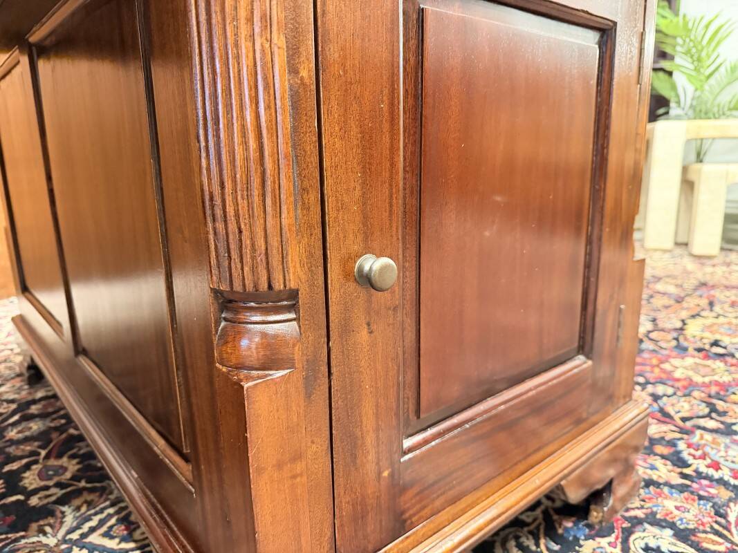 English Classic Chesterfield Partnerdesk Desk