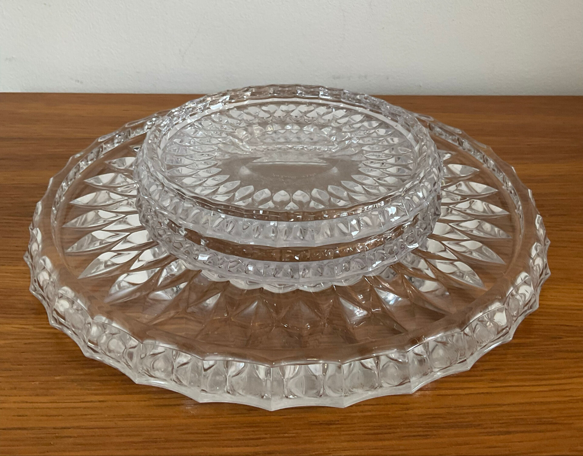 Ensemble cristal Val St Lambert plateau et 2 dessous de bouteille 