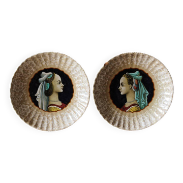 Lot de deux assiettes en faîence de Pesaro, Italie, début 20ème