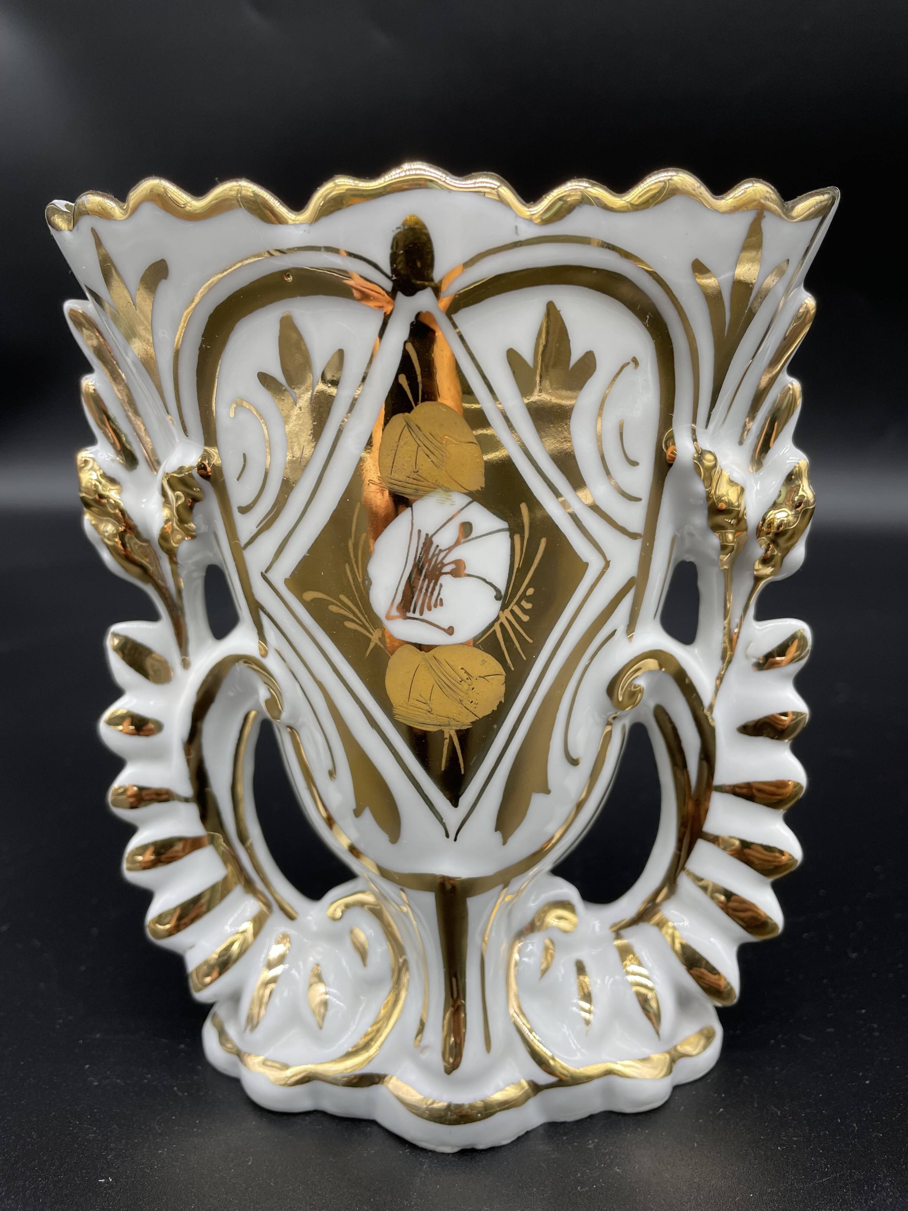 Wedding vase, white porcelain of paris, gold decoration, gilded, flowers, decoration