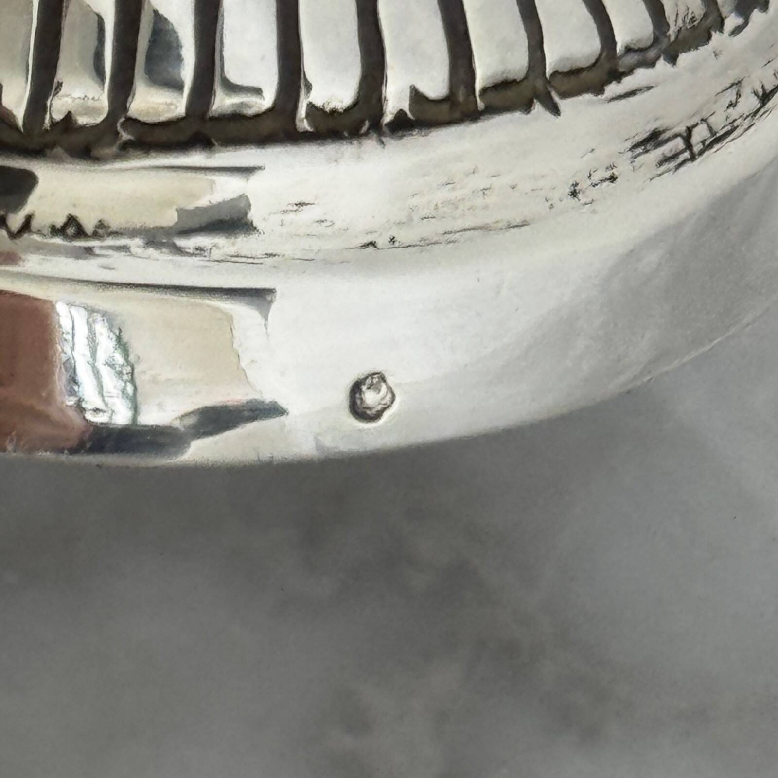 Timbale en argent XVIIIe poinçon fermiers généraux pied godronné
