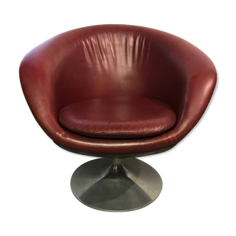 Red leather tulip foot chair