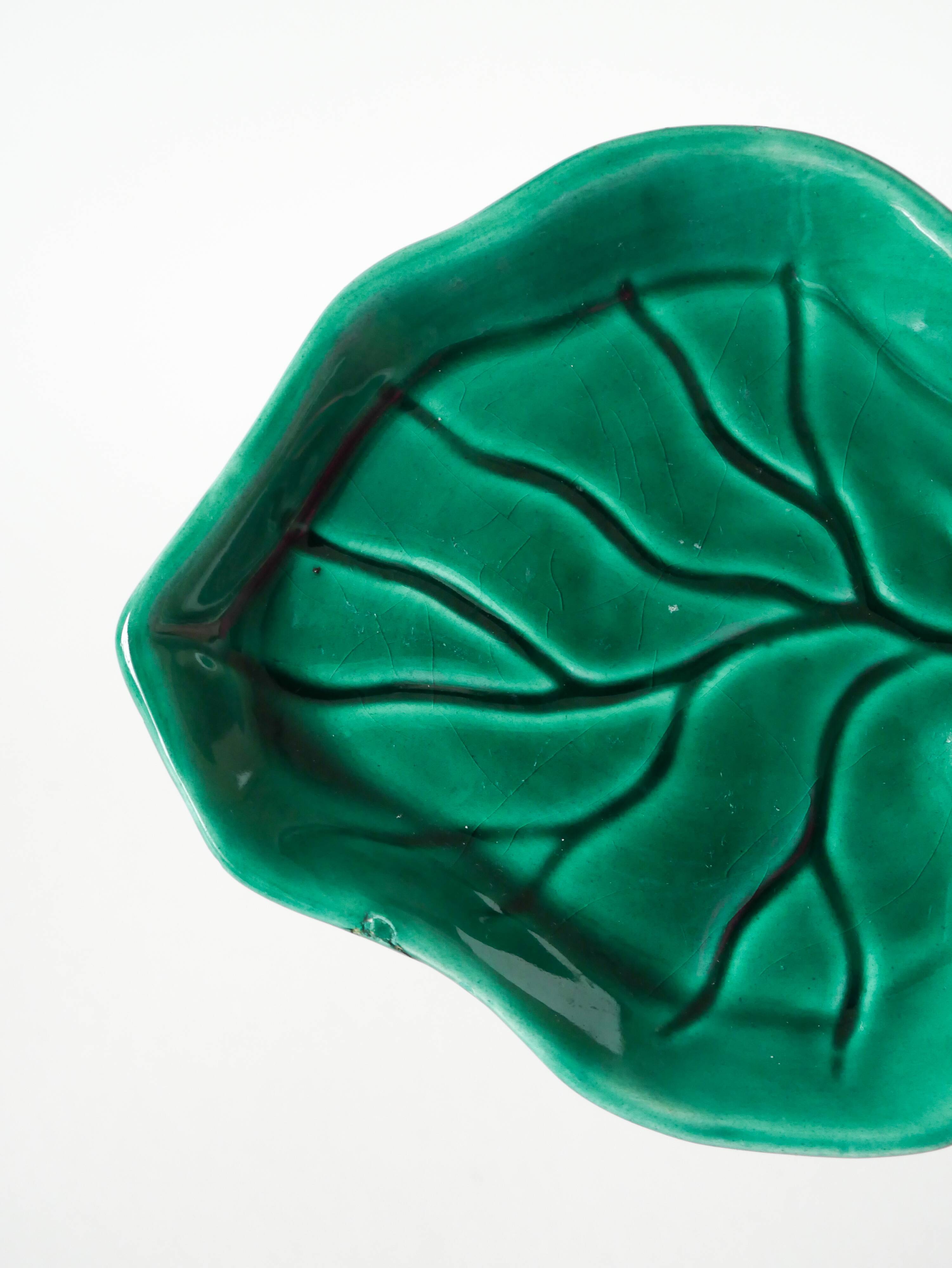 Slip leaf pocket, 1970